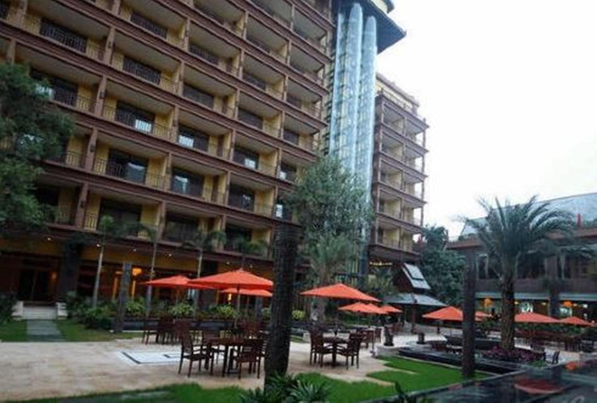 Ramada Plaza Xishuangbanna Hotell Exteriör bild