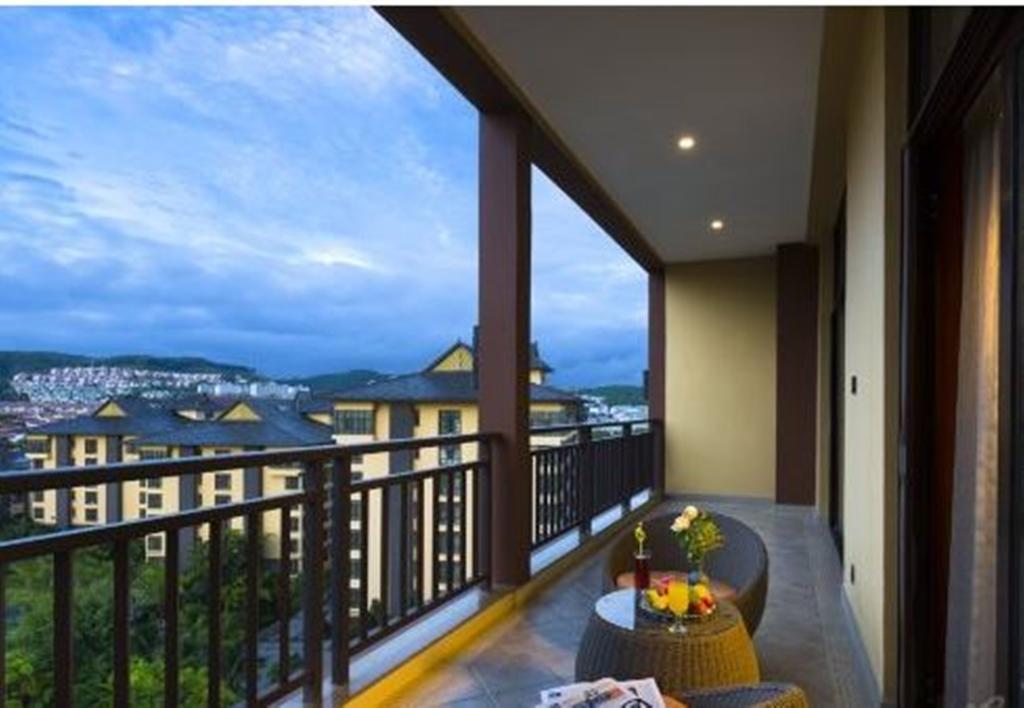Ramada Plaza Xishuangbanna Hotell Exteriör bild