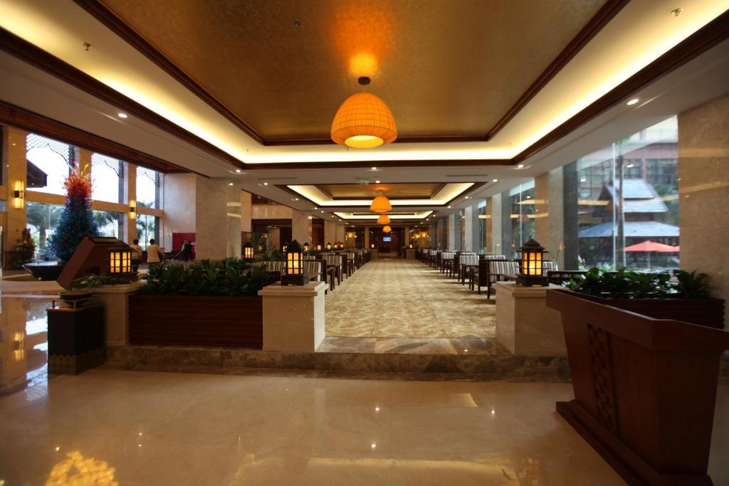Ramada Plaza Xishuangbanna Hotell Exteriör bild