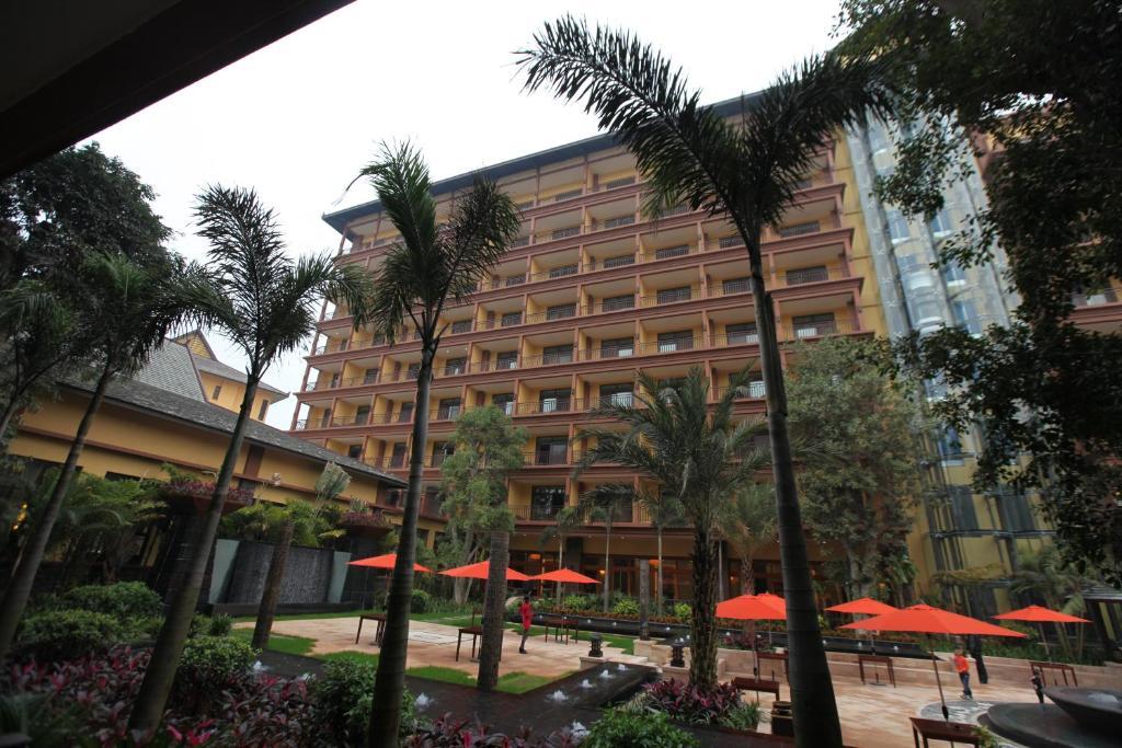 Ramada Plaza Xishuangbanna Hotell Exteriör bild
